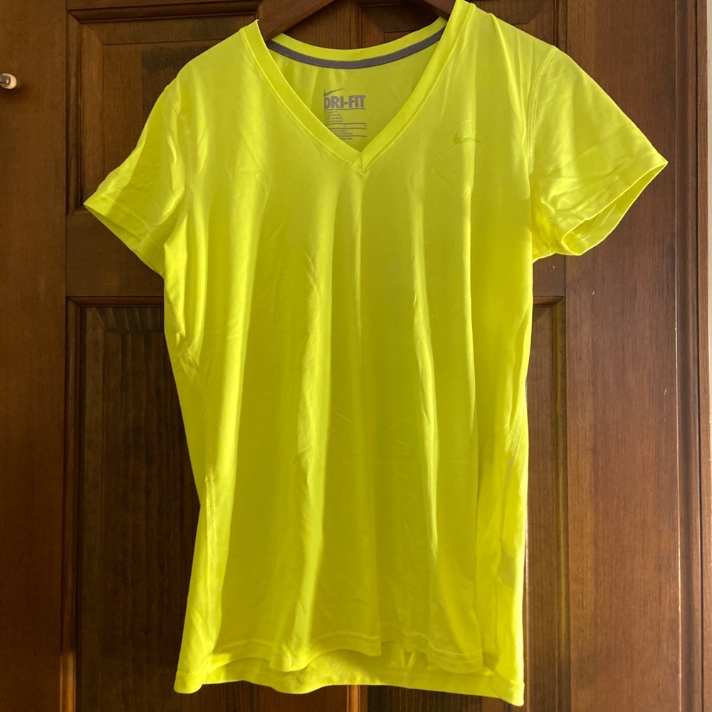 DRI FIT V-NECK T-shirt